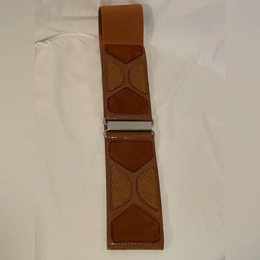 Brownish/Rust Leather Stetch Adjustable Belt with Silver Hook Buckle